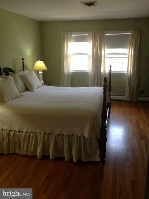 Photo of 1430 COLLEEN LANE