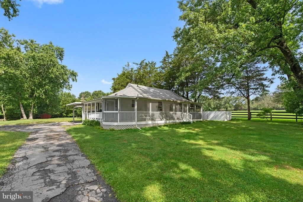 Photo of 15808 THOMPSON ROAD