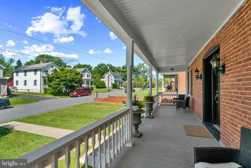 Photo of 6822 BUCKINGHAM LANE