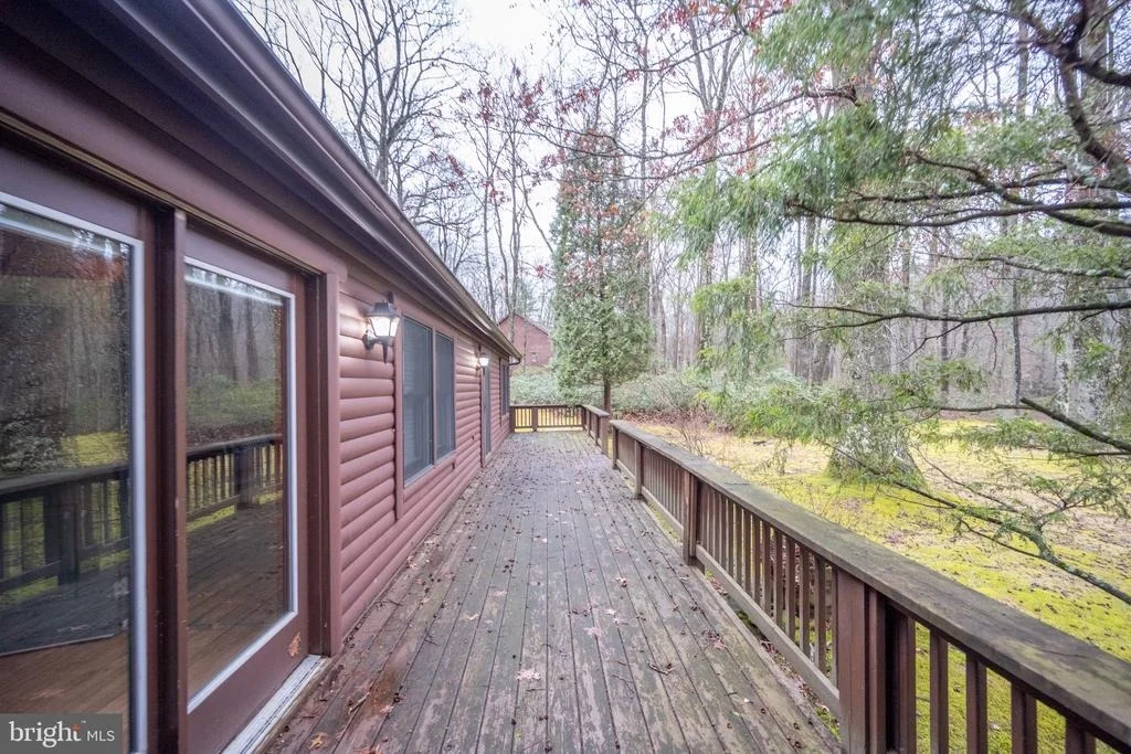 Photo of 526 GLEANINGS DRIVE