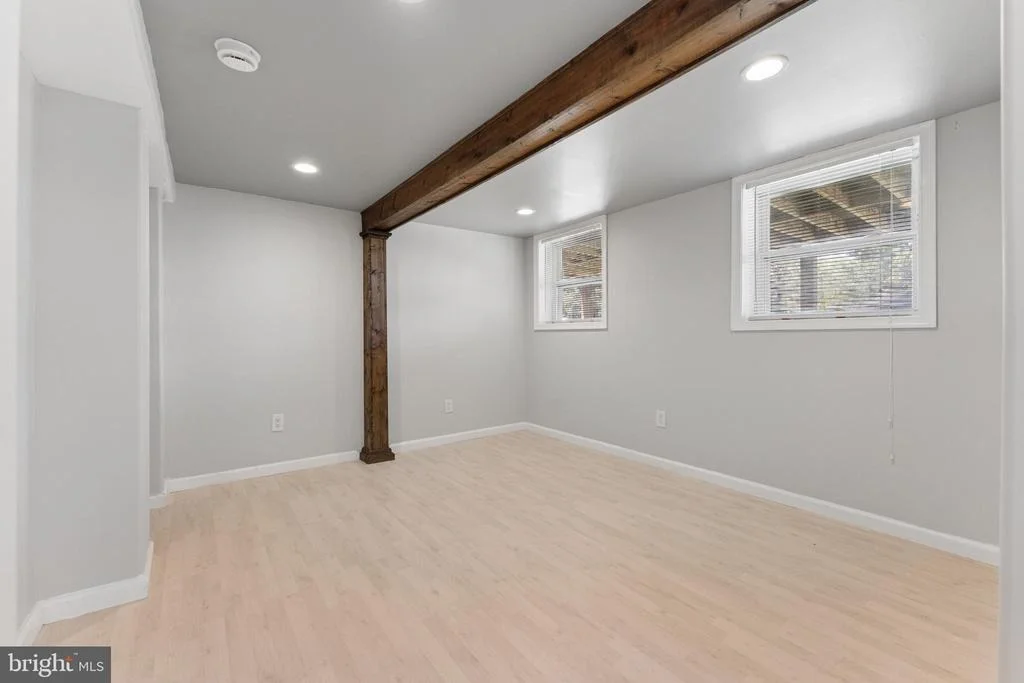 Photo of 8816 SAUNDERS LANE
