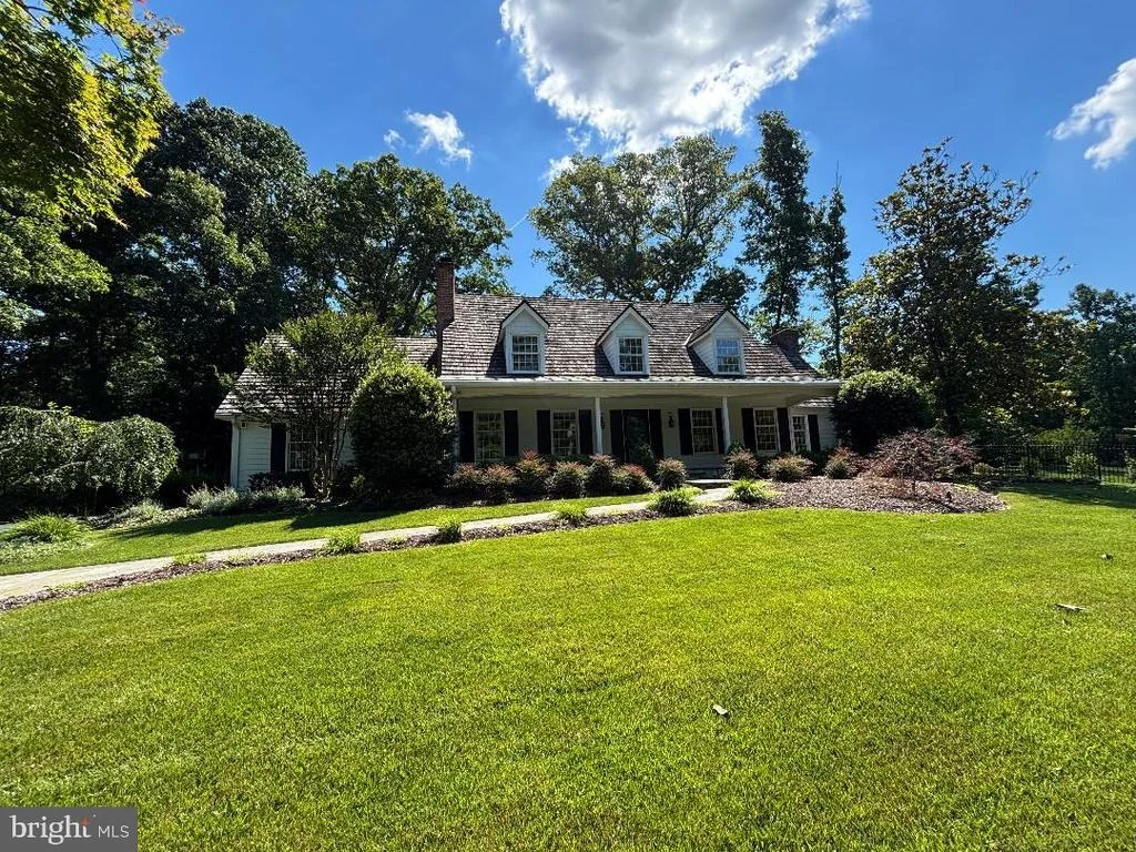 Photo of 1123 LAURELWOOD DRIVE