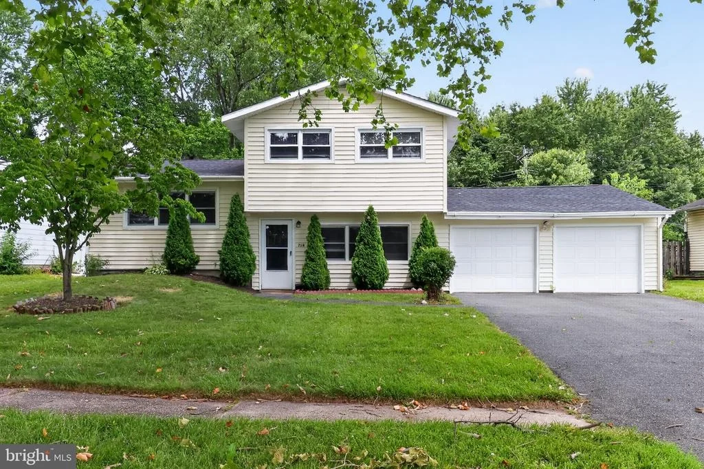 Photo of 714 S HARMONY ROAD