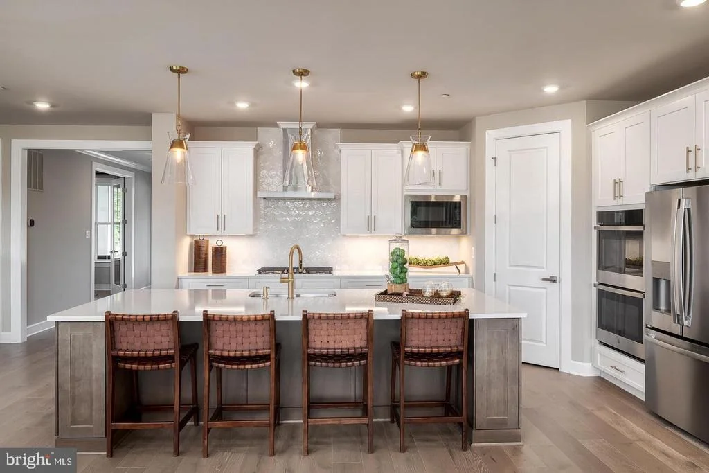 Photo of 1317 LEELAND FOREST