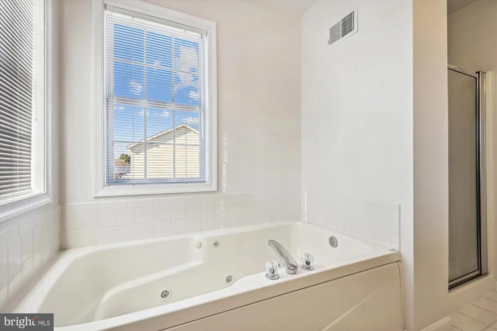 Photo of 441 BARNES AVENUE