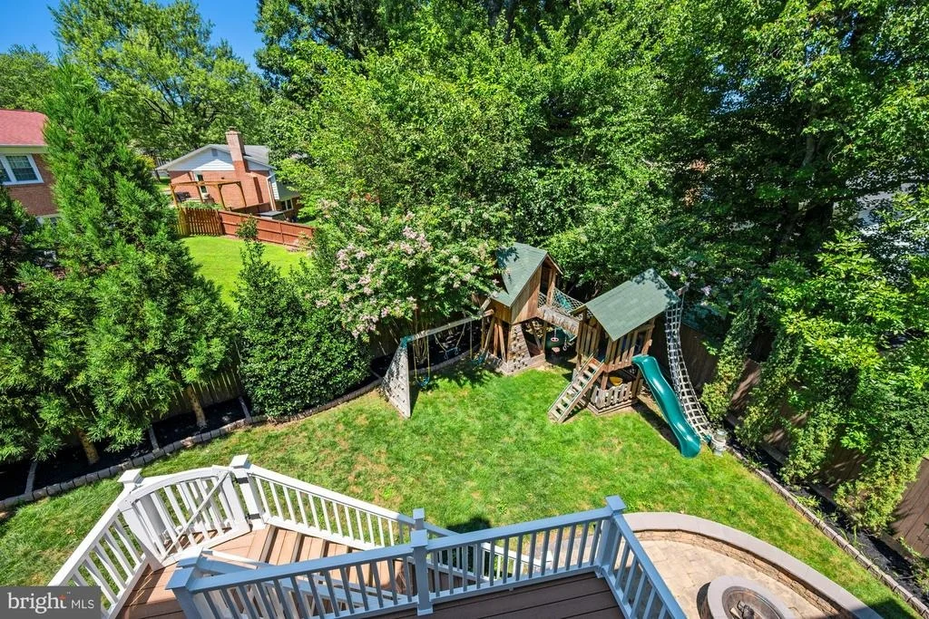 Photo of 8404 STONEWALL DRIVE