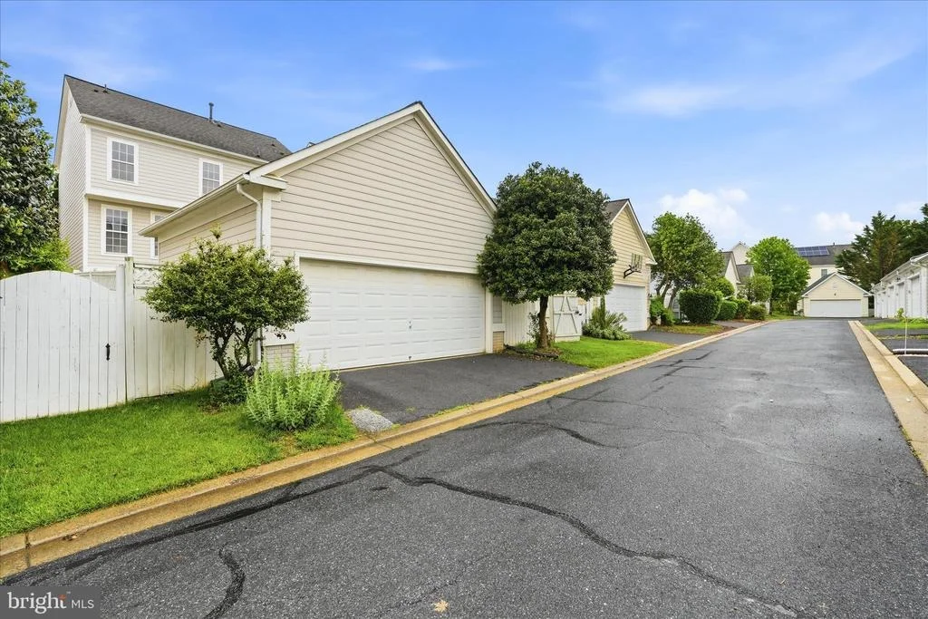 Photo of 9009 BEALLS FARM ROAD