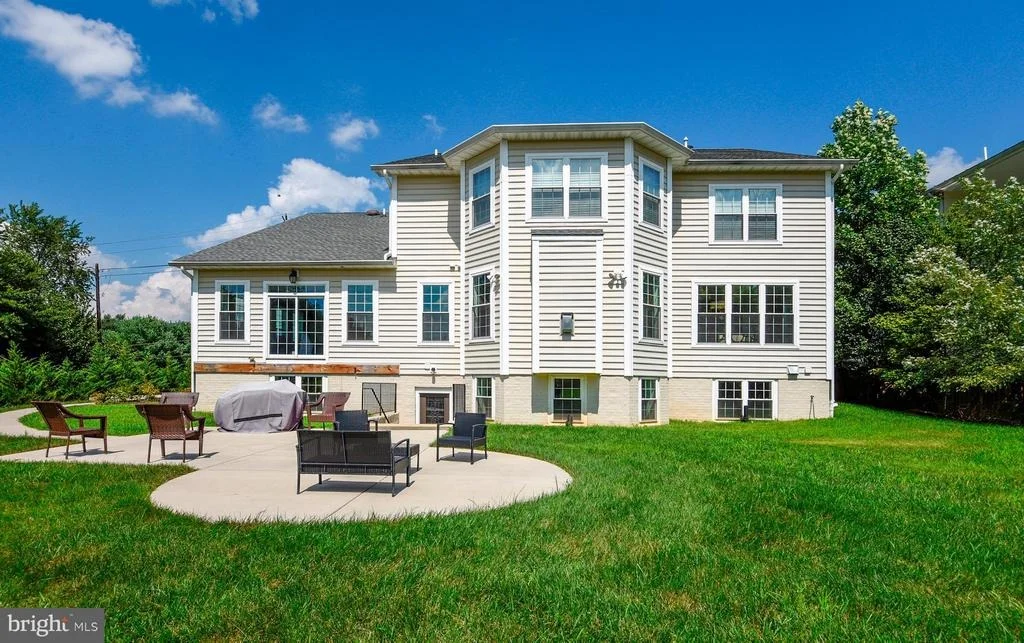 Photo of 6004 MUNCASTER MILL ROAD
