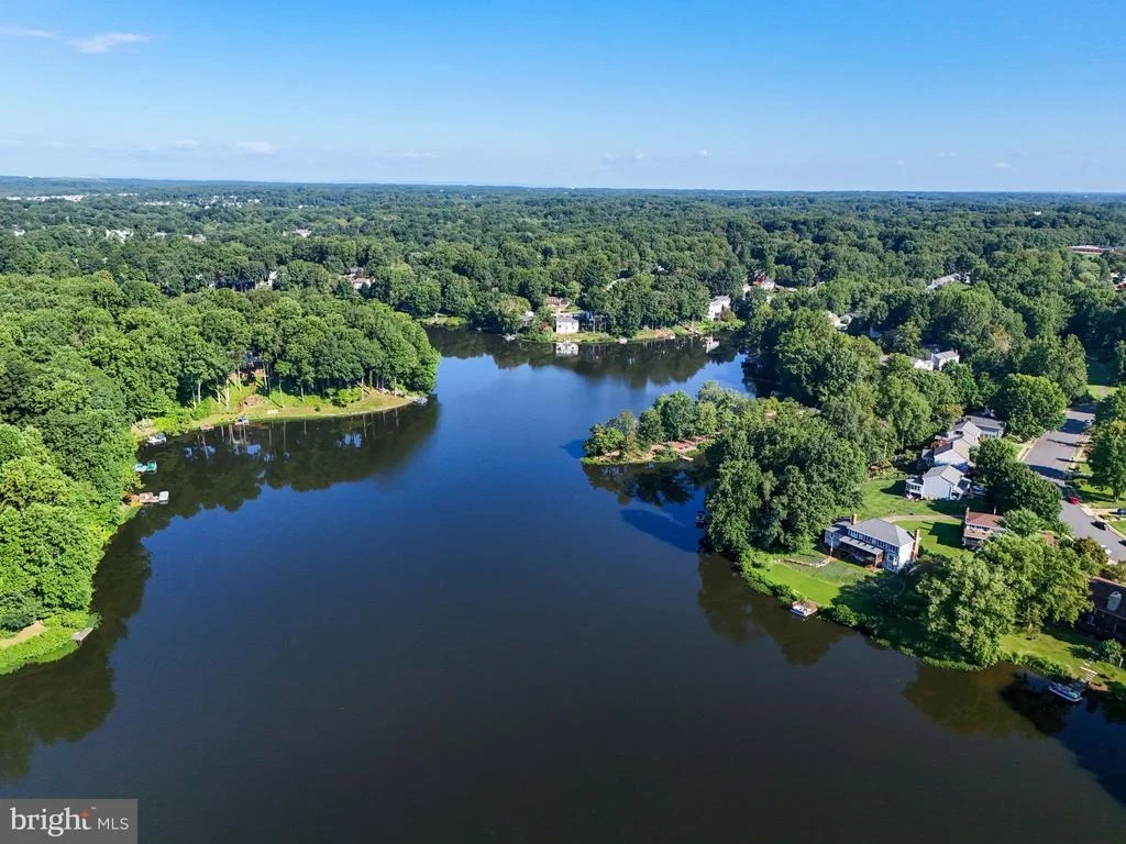 Photo of 15198 HOLLEYSIDE DRIVE