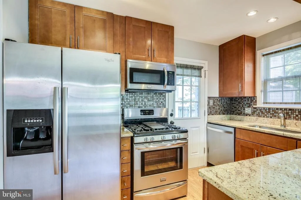 Photo of 505 E SCHUYLER ROAD