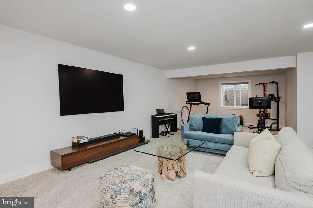 Photo of 2525 EASY STREET