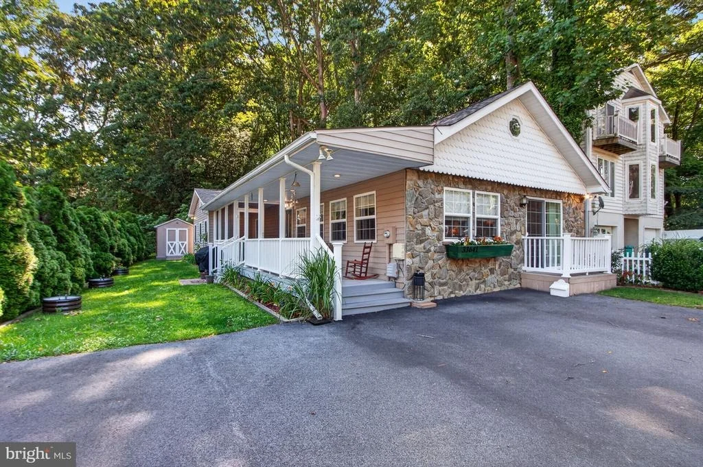 Photo of 33641 WOODLAND CIRCLE