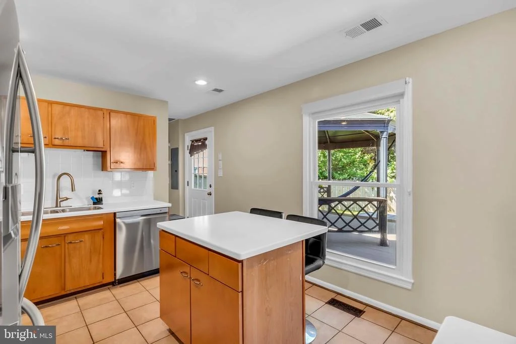 Photo of 101 W BEECH ROAD