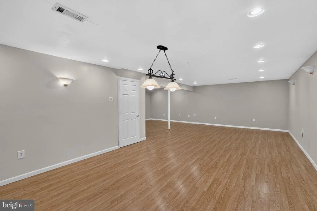 Photo of 9109 HELMSLEY DRIVE