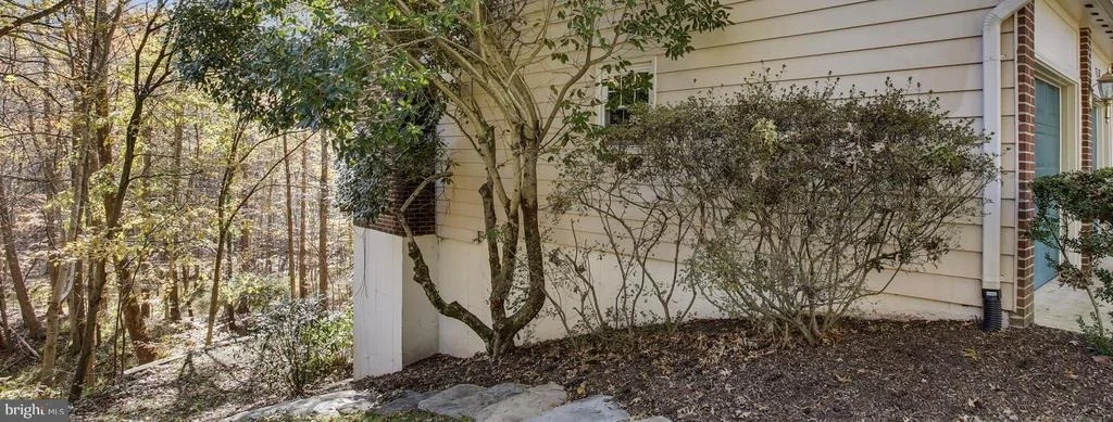 Photo of 7321 WALNUT KNOLL DRIVE