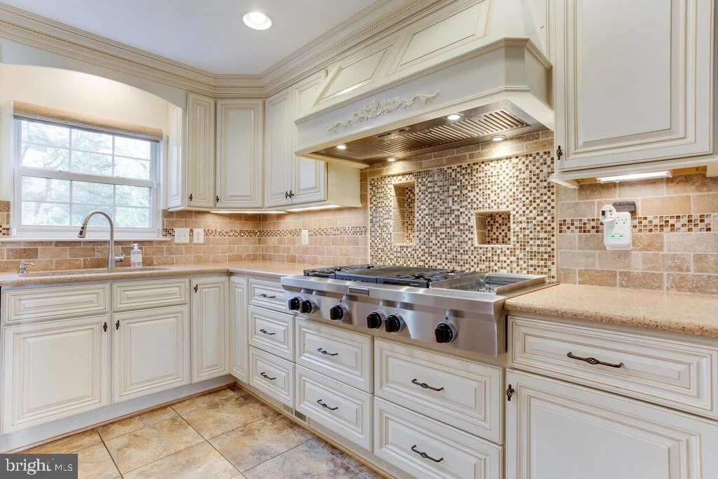 Photo of 12500 PERRYWOOD LANE
