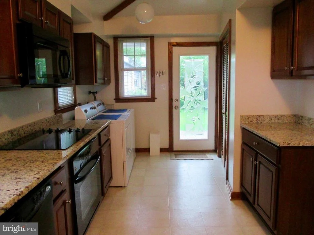 Photo of 2807 BEACH DRIVE