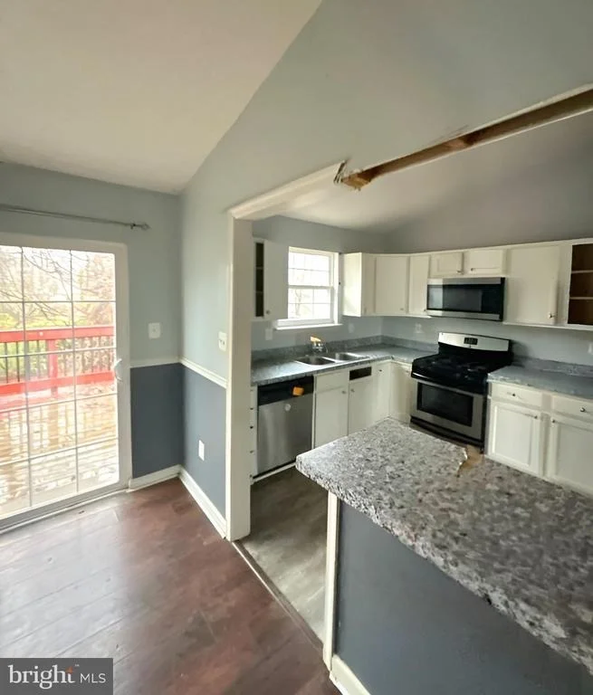 Photo of 105 OAK AVENUE
