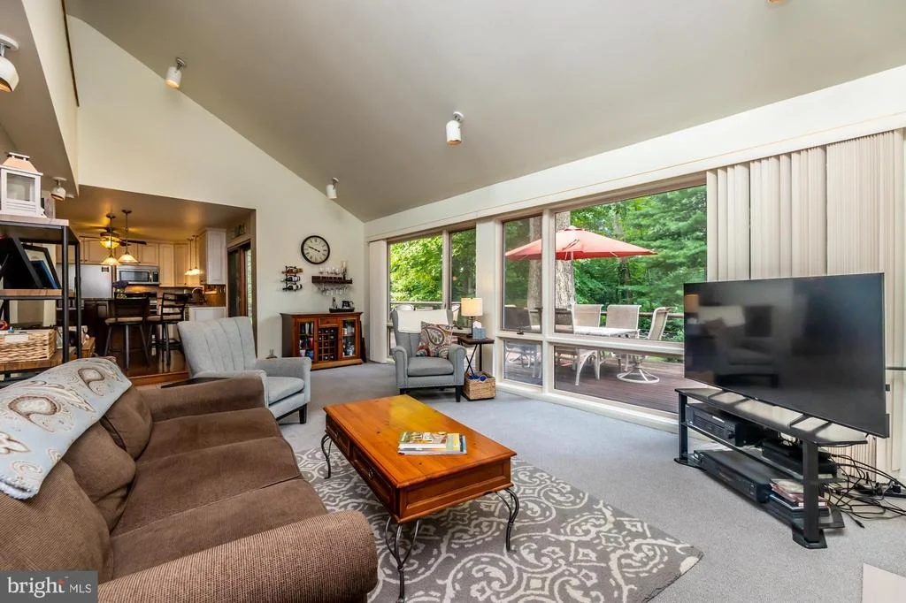 Photo of 820 BEZEL ROAD