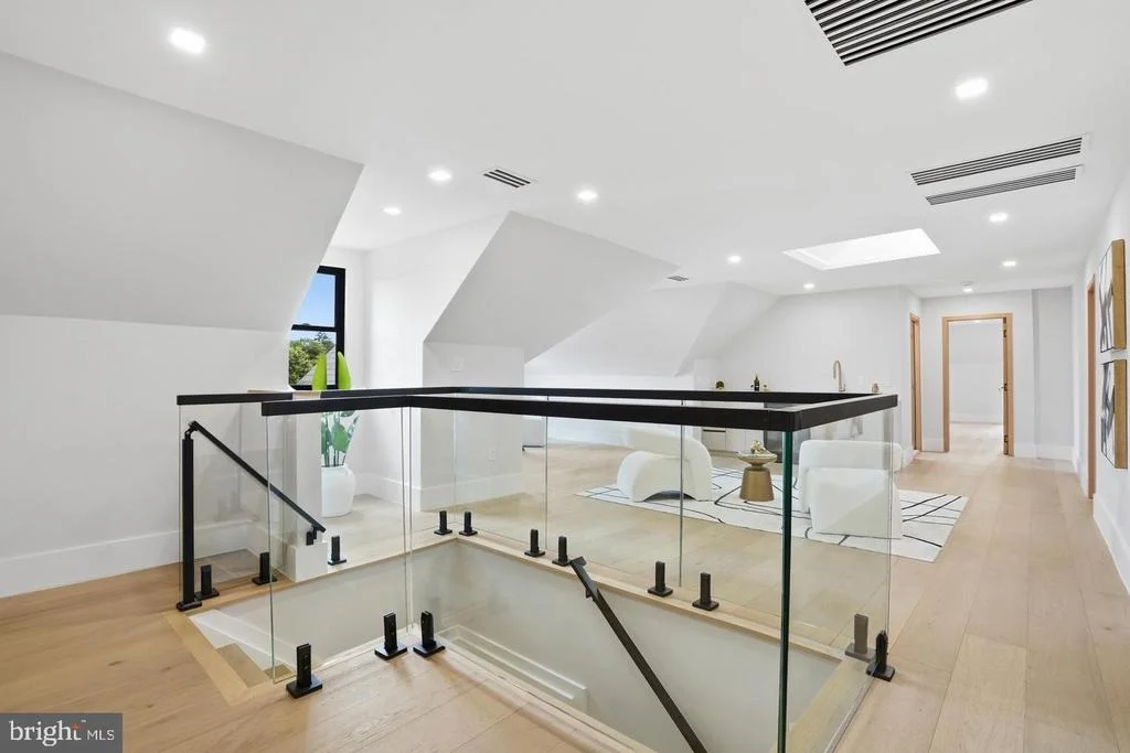 Photo of 1124 SAVILE LANE