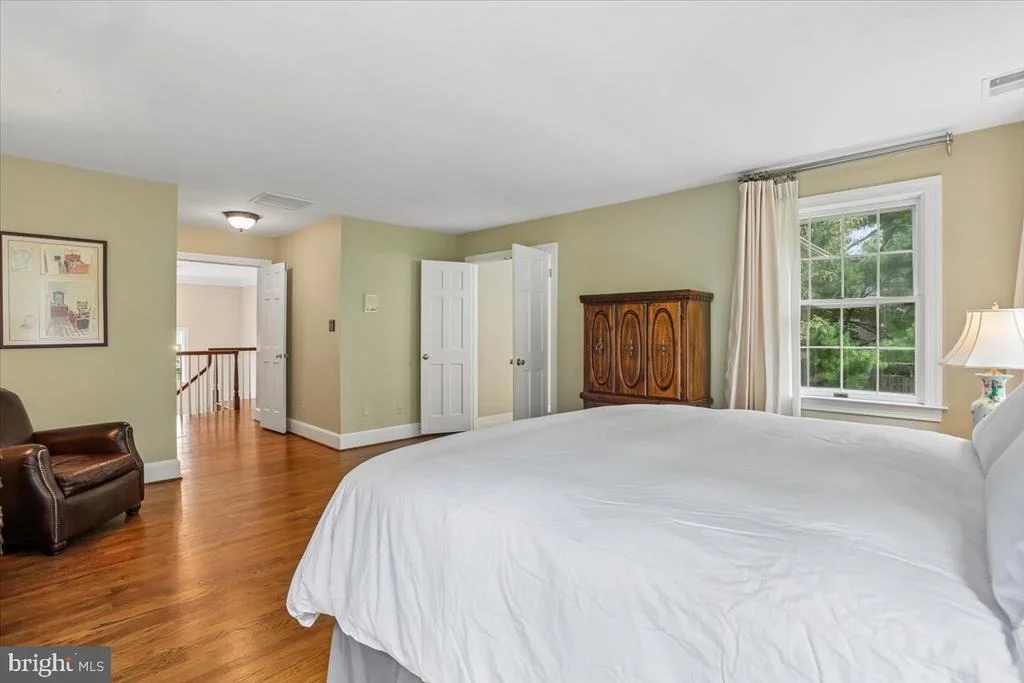 Photo of 899 LINGANORE DRIVE