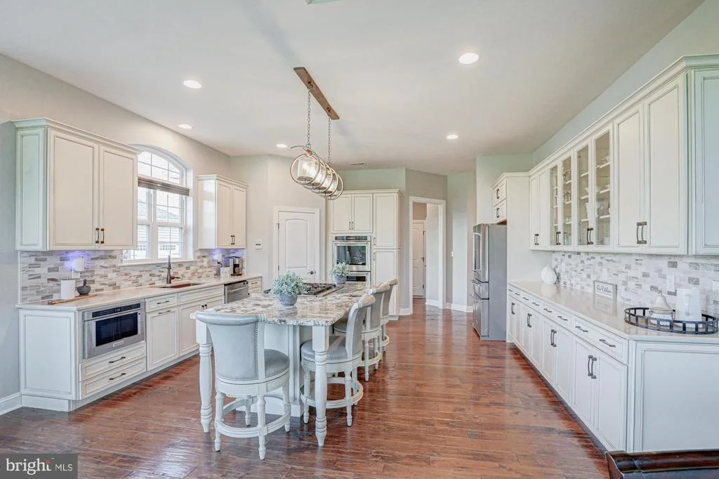 Photo of 1233 BUNKER HILL ROAD