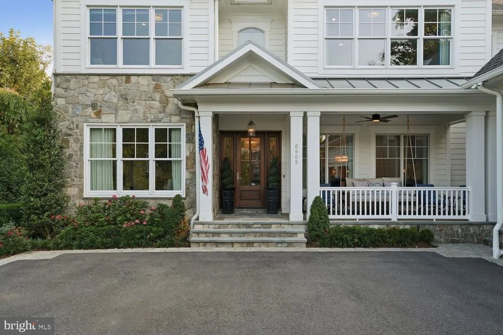 Photo of 6909 ARBOR LANE