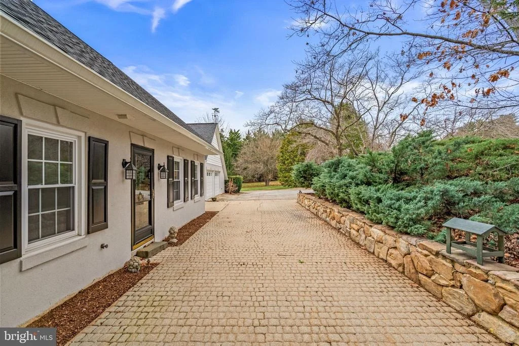 Photo of 3707 COOL CREST DRIVE