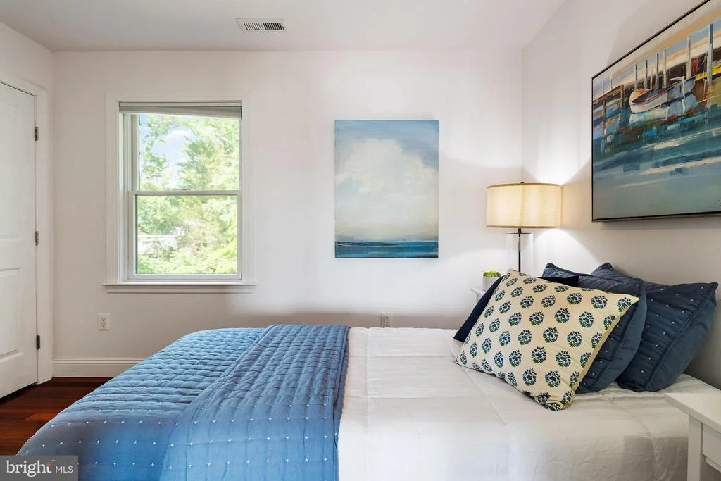 Photo of 621 HARBOR DRIVE