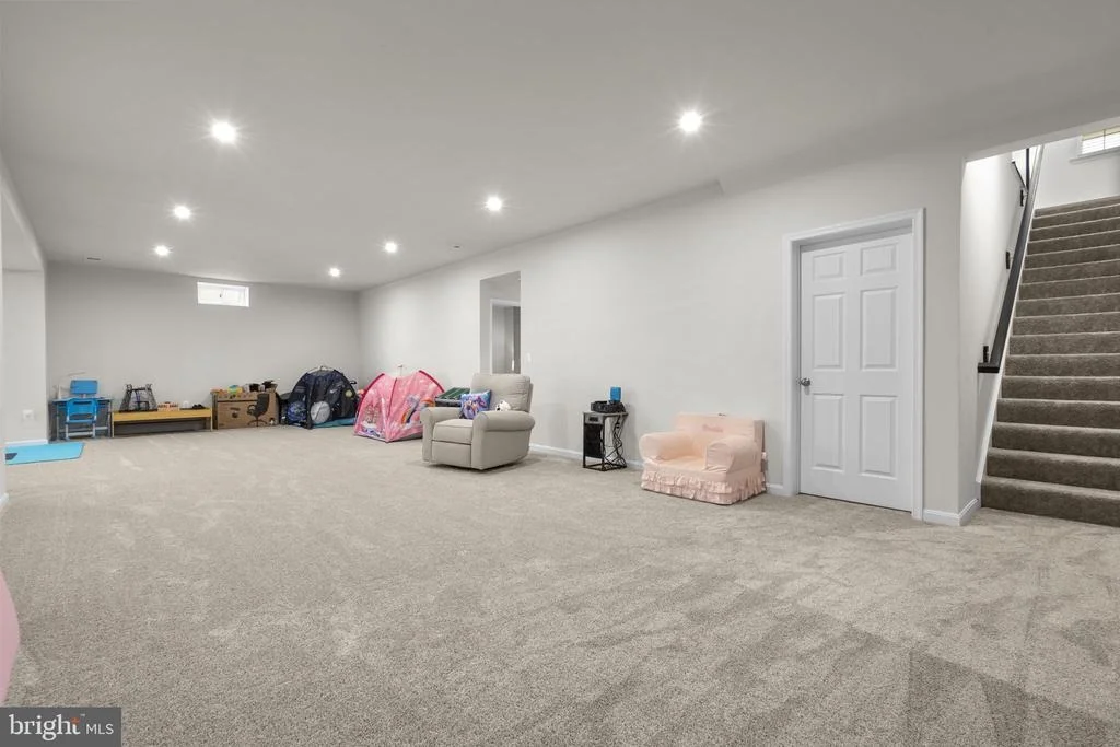 Photo of 68 SNOWDROP DRIVE