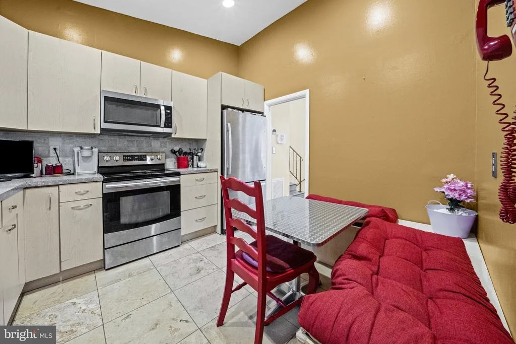 Photo of 6816 TIMBERLANE ROAD
