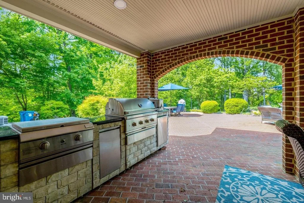Photo of 105 INTERPROMONTORY ROAD