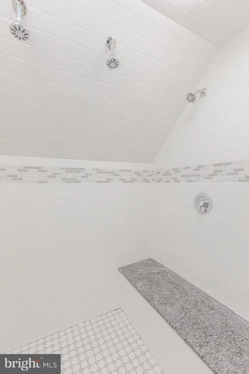 Photo of 2240 GREENVALLEY DRIVE