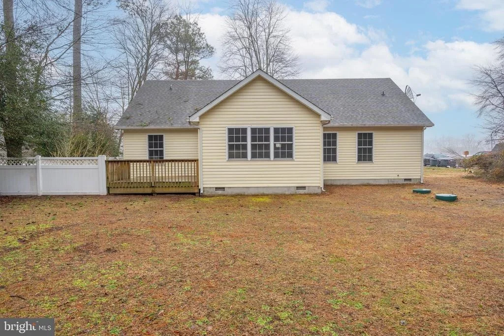 Photo of 18284 SHINGLE POINT ROAD