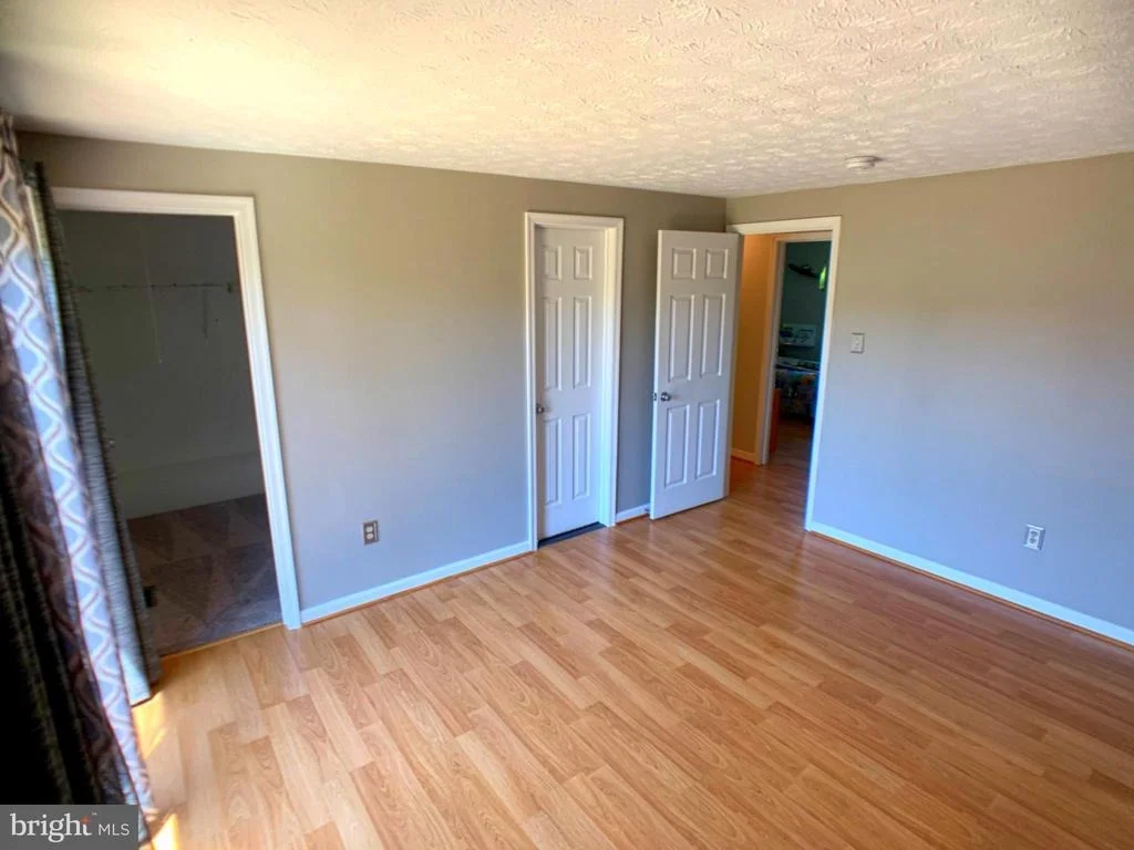 Photo of 210 CONTOUR ROAD