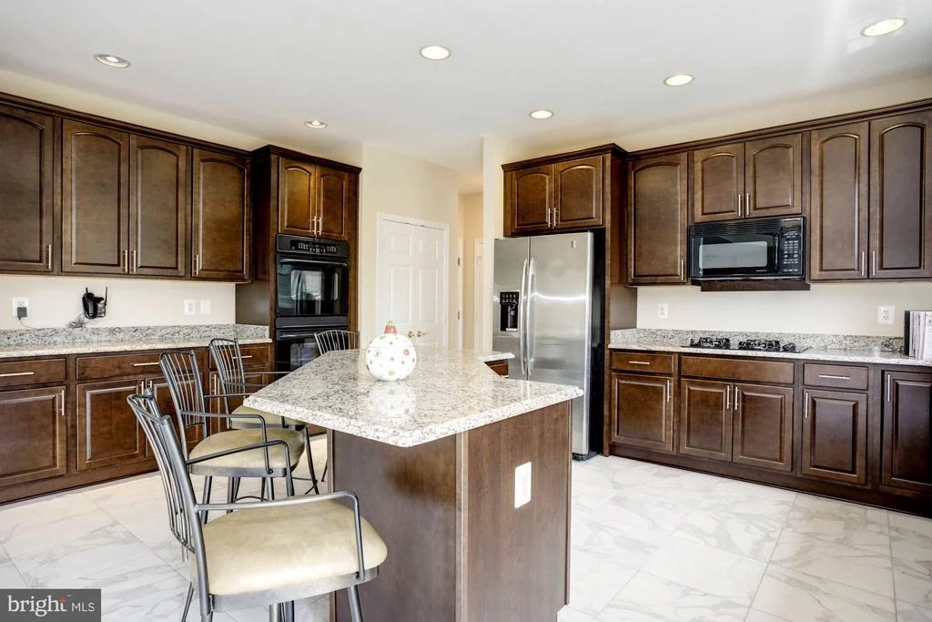 Photo of 1801 KINGS FOREST TRAIL