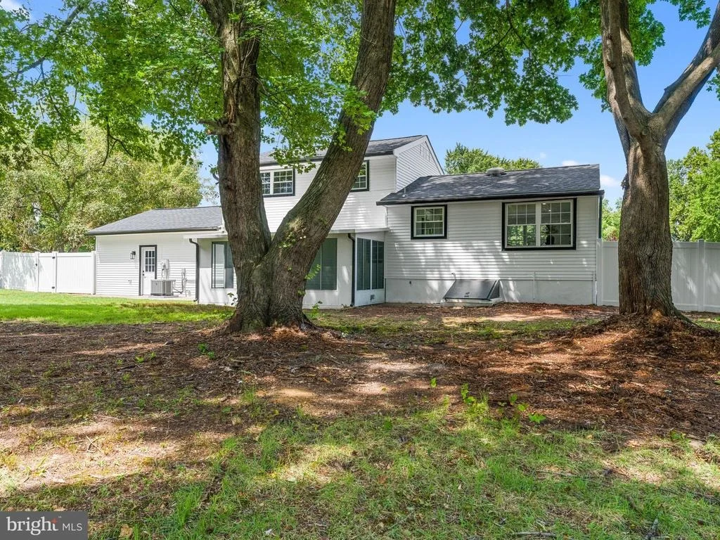 Photo of 422 BIRCH DRIVE