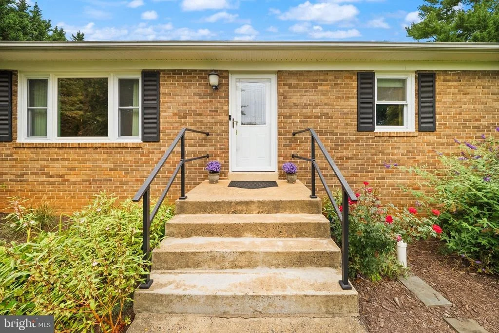 Photo of 4580 AKERS LANE