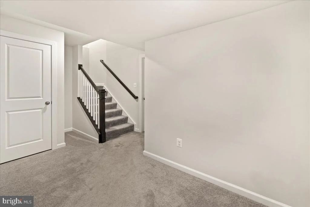 Photo of 5211 CONTINENTAL DRIVE
