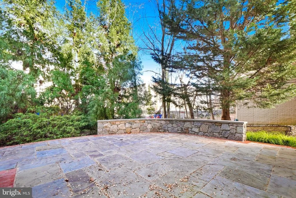 Photo of 3725 GLEN EAGLES DRIVE