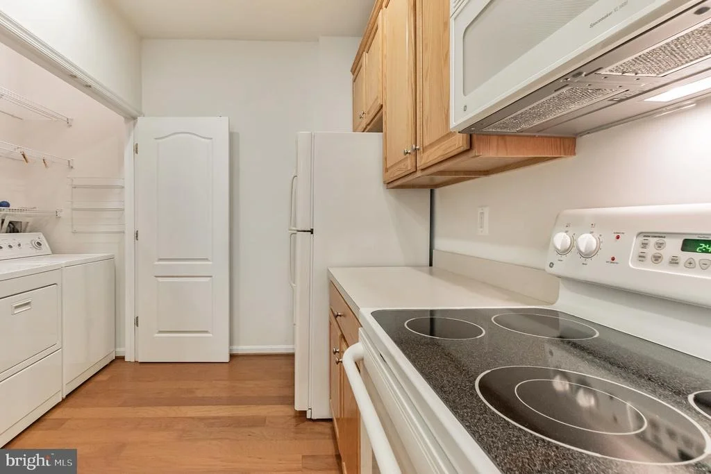 Photo of Unit 4 at 702 EMERALD WAY