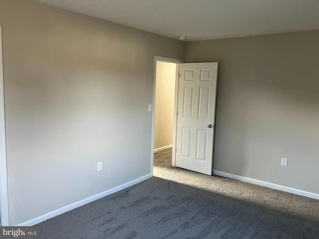 Photo of 114 BUCKINGHAM DRIVE