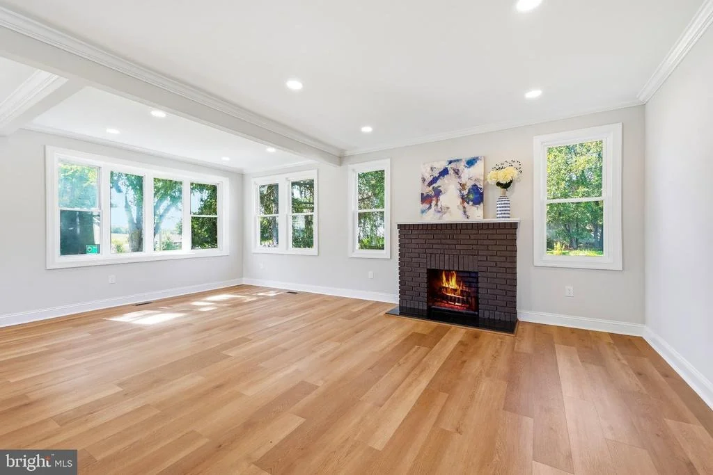 Photo of 692 RIDGE