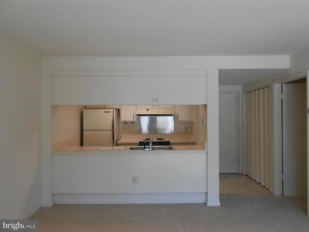 Photo of Unit 731D at 3398 GLENEAGLES DRIVE