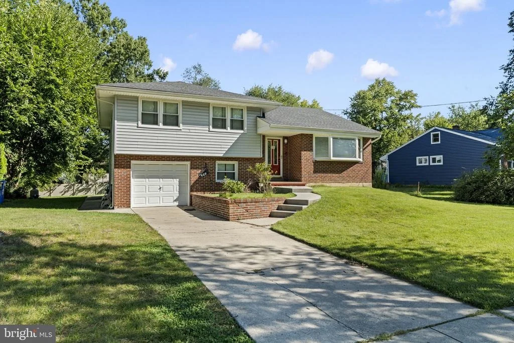 Photo of 409 BRADFORD ROAD