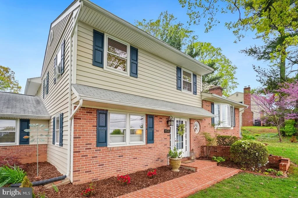Photo of 7516 OAKMONT DRIVE