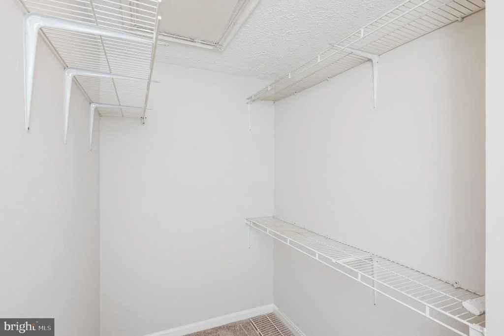 Photo of Unit 207J at 207 OAK LEAF CIRCLE
