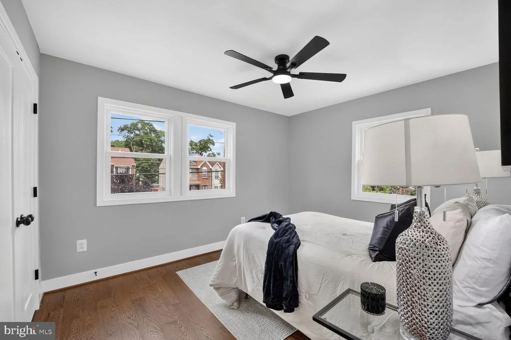 Photo of 1101 46TH PLACE SE