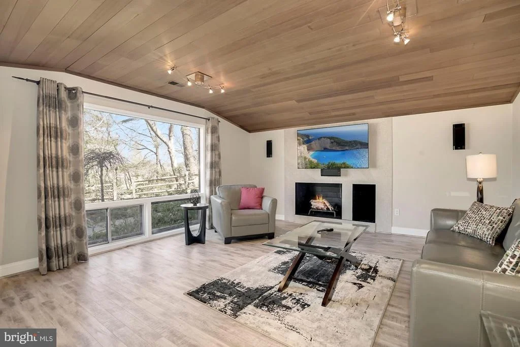 Photo of 3010 CUNNINGHAM DRIVE