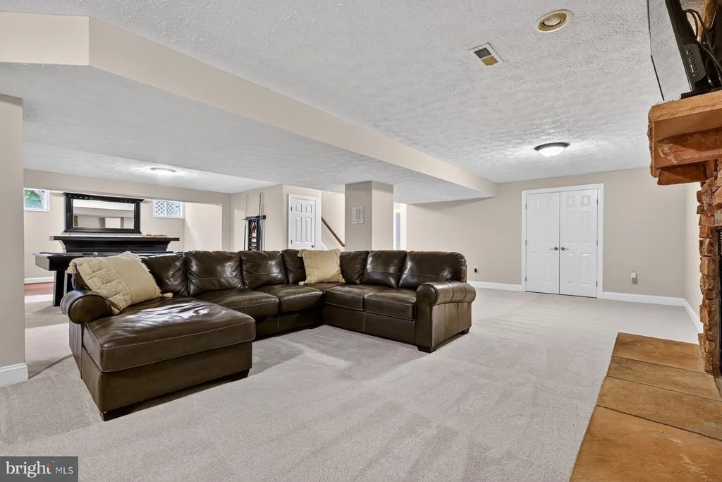 Photo of 9 SEWALL COURT